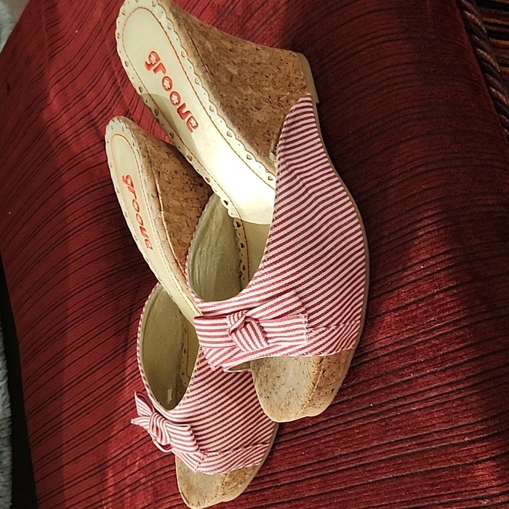 Shoes - Picture 2 of 6